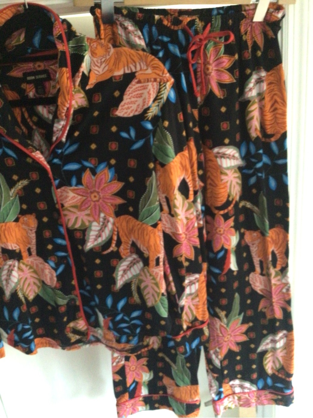 Floral Tiger Print Pajama Set - Black / Multicolor